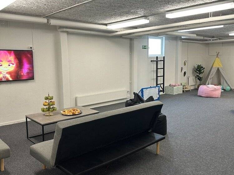 Отель Almnas Park