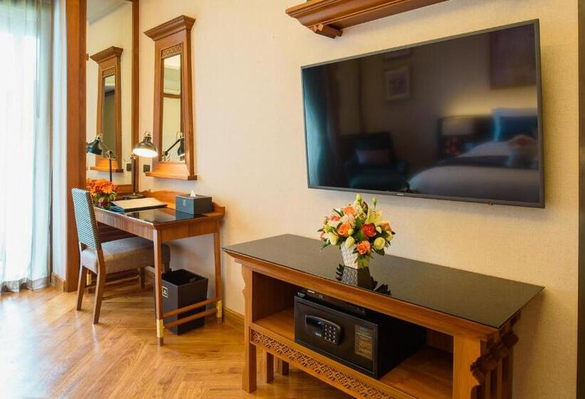 فندق Chala Number6