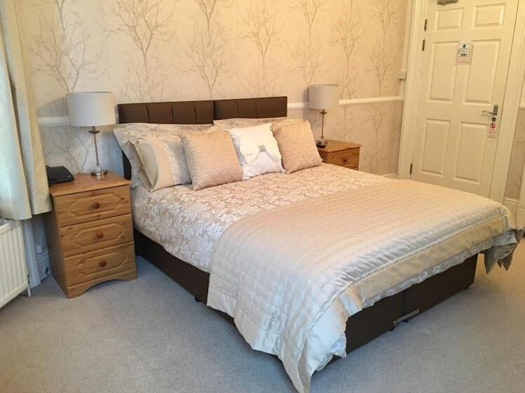 Отель Chaston Manor