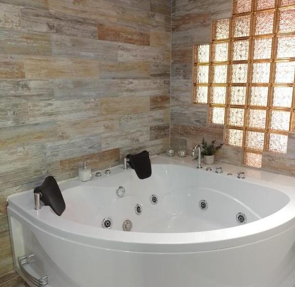 בית מלון כפרי Colonial Andino   Parque Principal De Pitalito