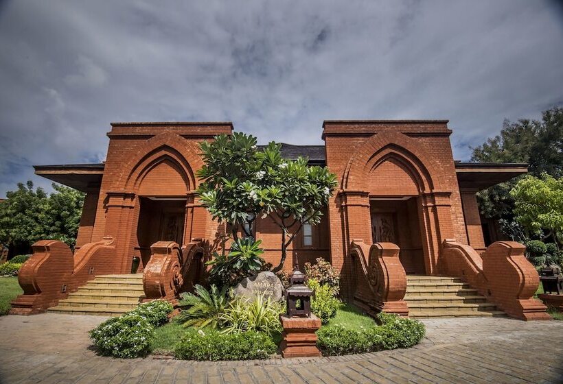 Отель Heritage Bagan