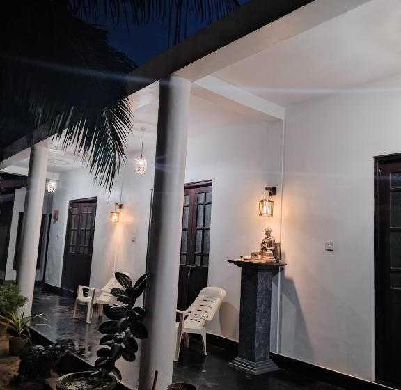 Hotel Leen Tangalle