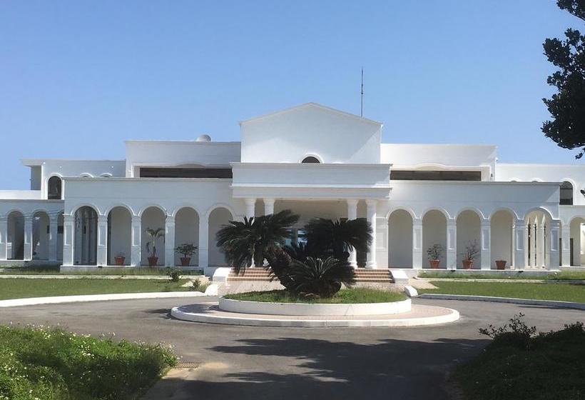 فندق Canaan Coffee &