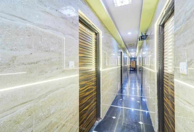 בית מלון כפרי Sai Samrat Inn