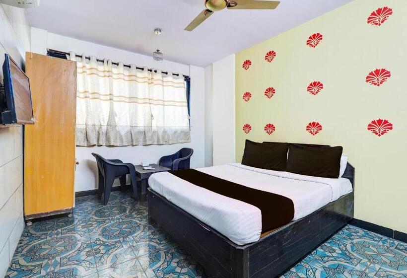 فندق Sai Samrat Inn