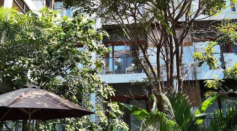 בית מלון כפרי Sarina Boutique