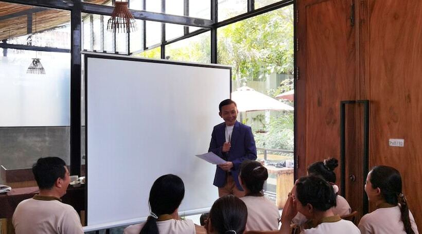 בית מלון כפרי Sarina Boutique