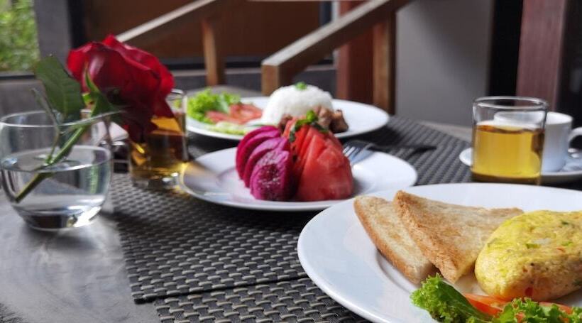 בית מלון כפרי Sarina Boutique