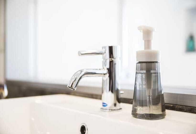 Отель The Rise Osaka Kitashinchi