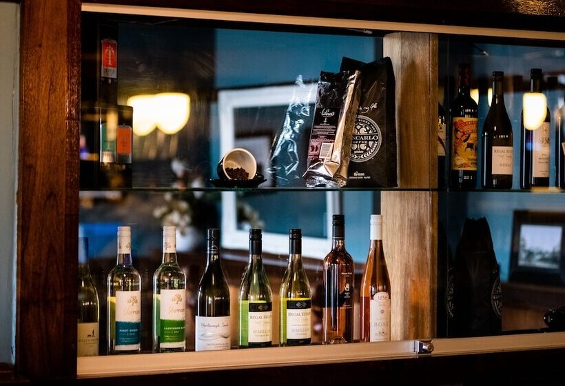 Royal Hotel West Wyalong