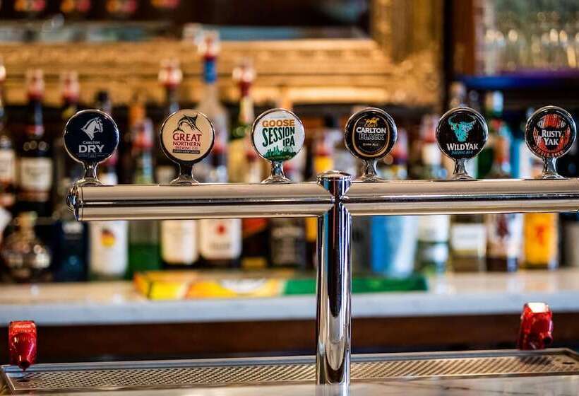 Royal Hotel West Wyalong