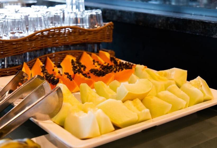 فندق Uiramutam Palace