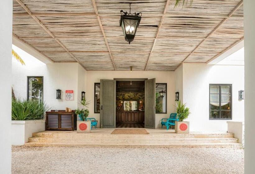 Itz Ana Resort & Residences