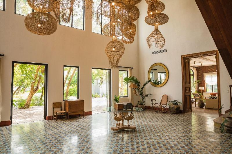 Itz Ana Resort & Residences