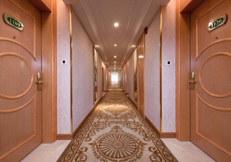 Vienna Hotel Guangdong Maoming Railway Station