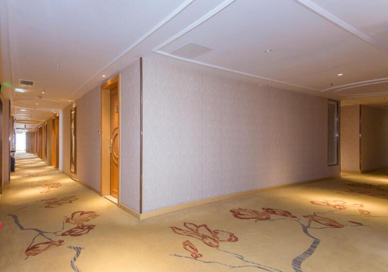 Vienna Hotel Hubei Xiangyang Tanxi Road