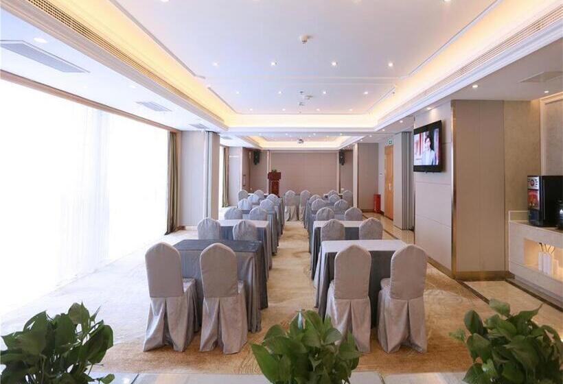 Vienna International Hotel Yantai Changjiang Road Xingyi Square Branch