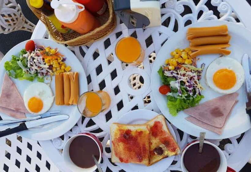 World Cat Hotel Beach & Resort