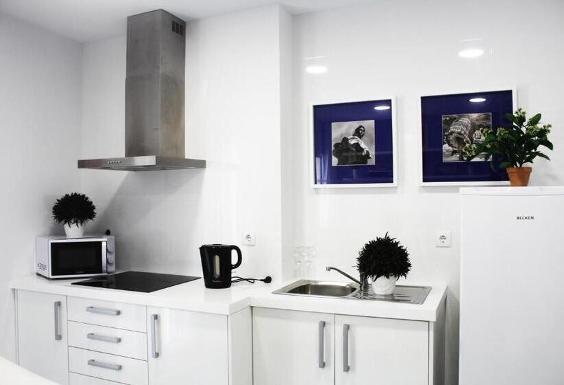 مبيت وإفطار By The Sea