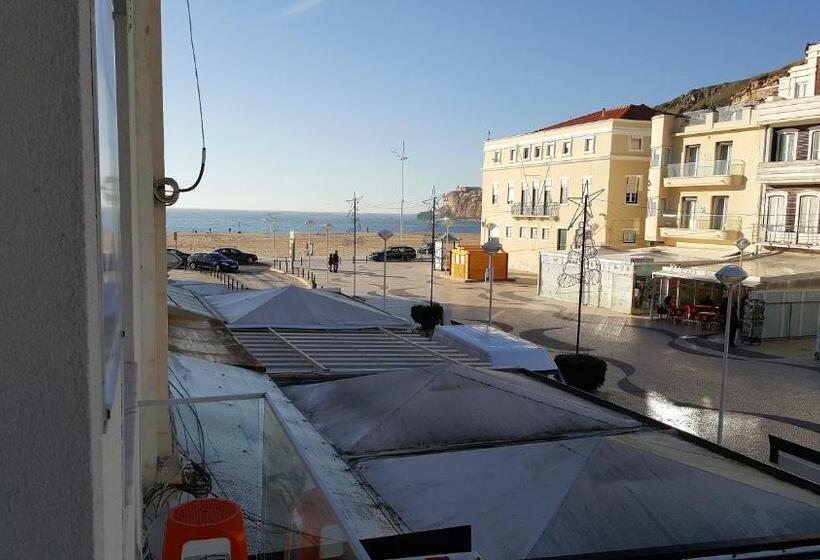 مبيت وإفطار By The Sea