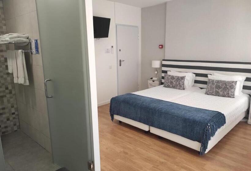 مبيت وإفطار By The Sea