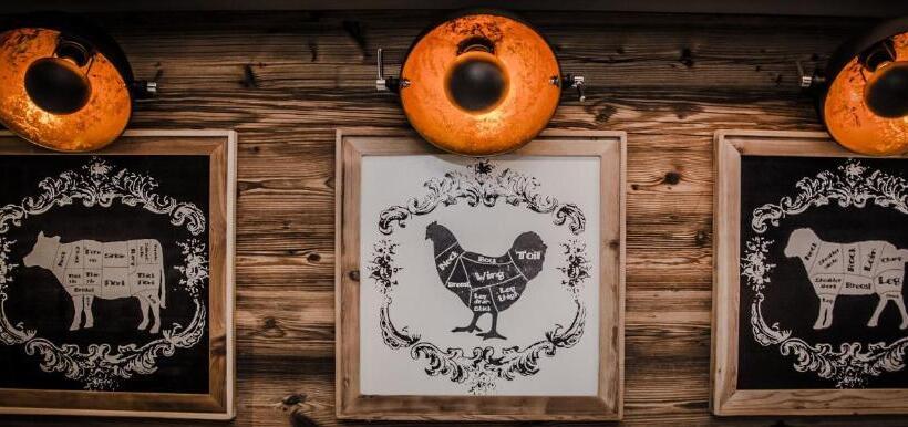 مبيت وإفطار Cafe Restaurant Leo