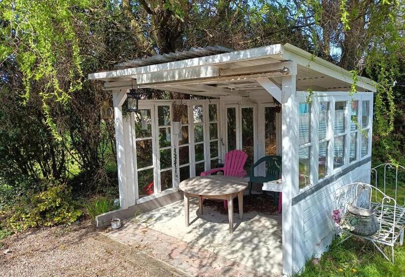 مبيت وإفطار Ille Flottante, Maison éclusière Et Hébergements Insolites Sur Le Canal