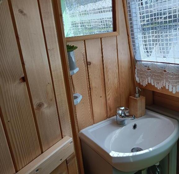 مبيت وإفطار Ille Flottante, Maison éclusière Et Hébergements Insolites Sur Le Canal