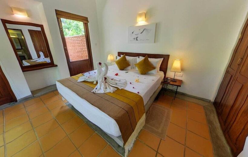 Ehalagala Lake Resort