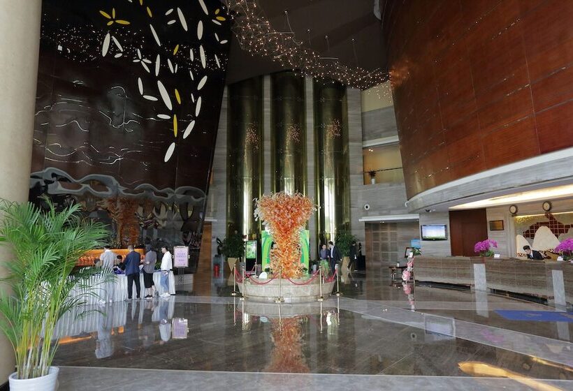 Отель Arcadia International