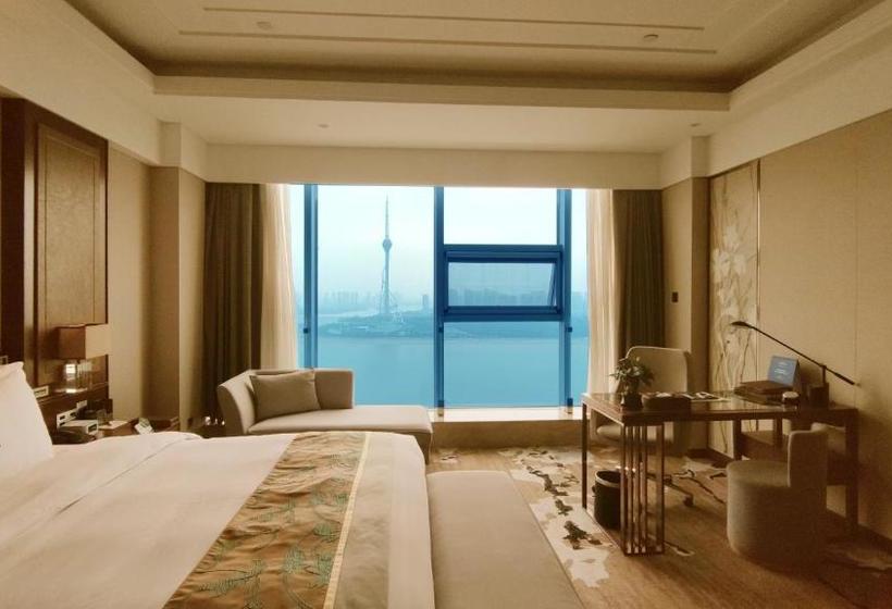 هتل Howard Johnson Xiangyu Plaza Linyi