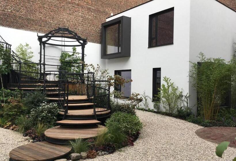 Hotel Latroupe Jardin Secret