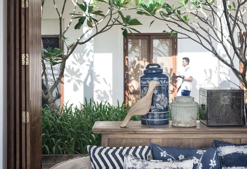 Отель Kumu Beach