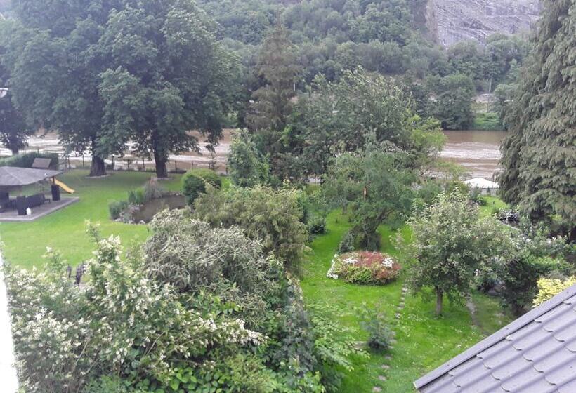 Отель Le Chanteraine