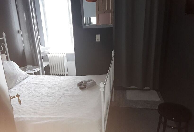 Отель Le Chanteraine