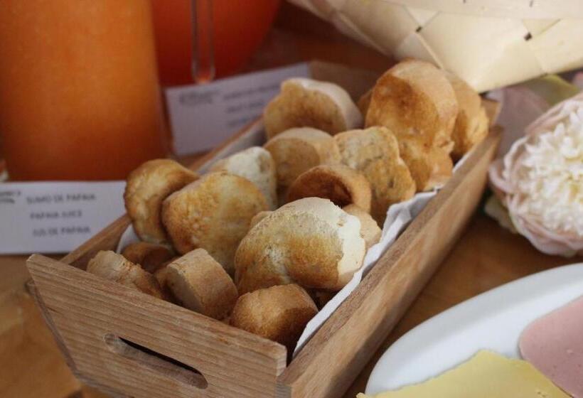 فندق Morenos Boutique