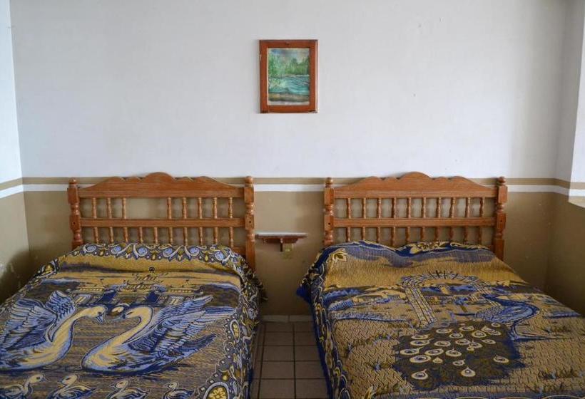 ホテル Plaza Romo