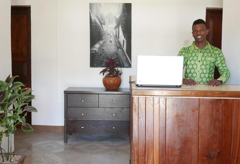 酒店 Airport Palace