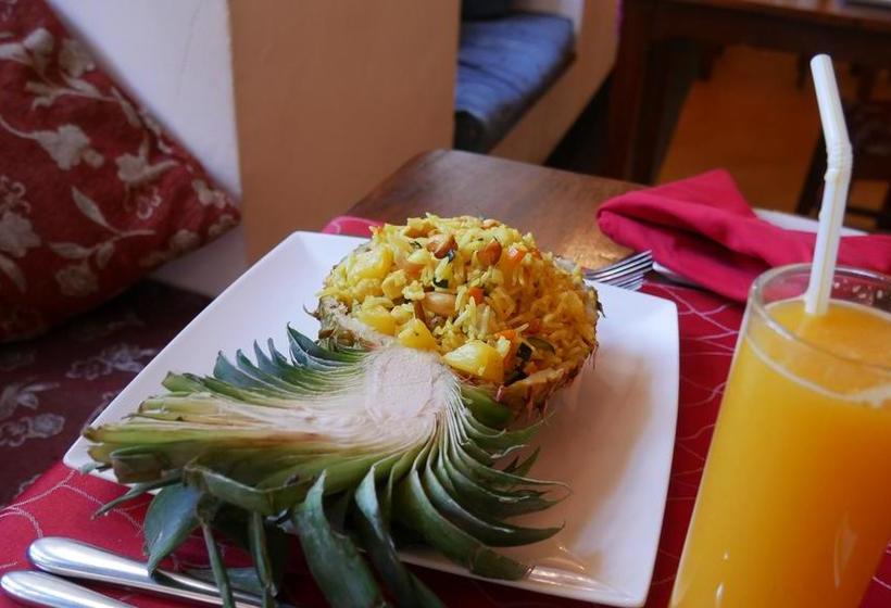 酒店 Airport Palace