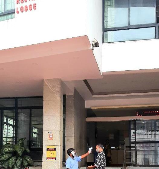 ホテル Suvarn Mandir