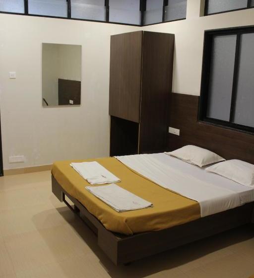 בית מלון כפרי Suvarn Mandir