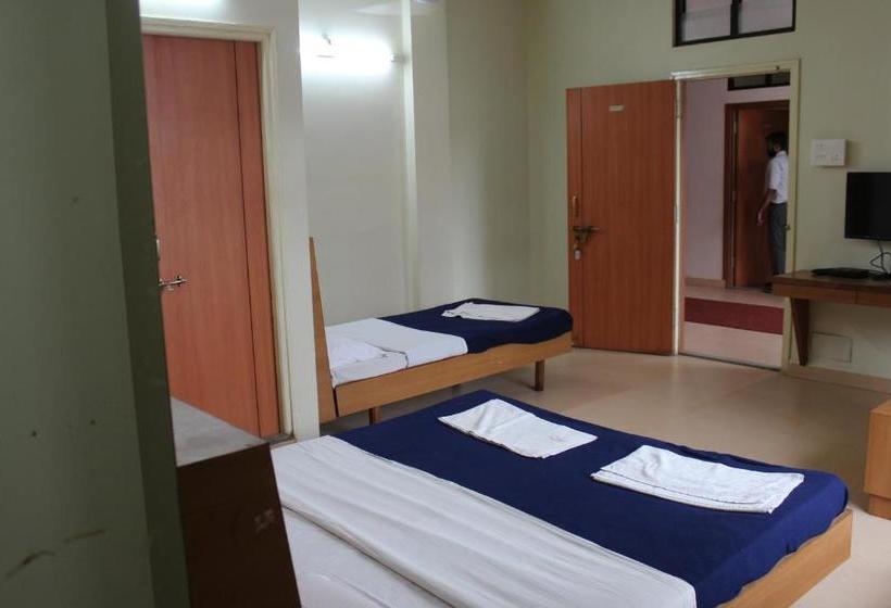 ホテル Suvarn Mandir