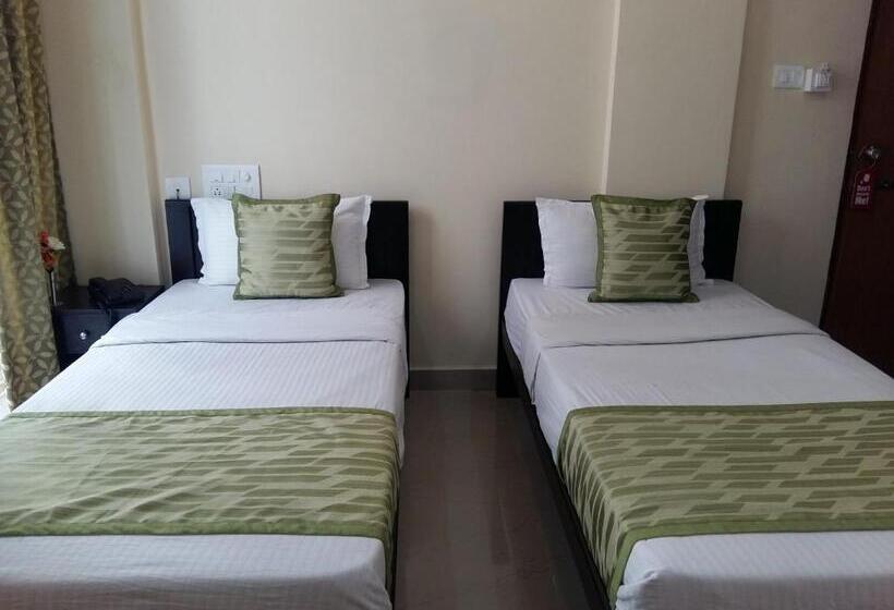 酒店 Suvarna Compact