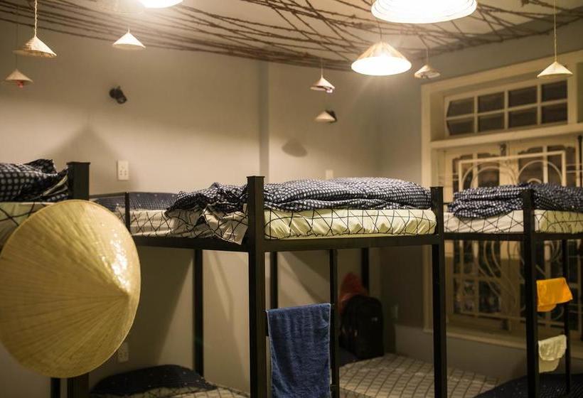 هاستل Khach San Lake View