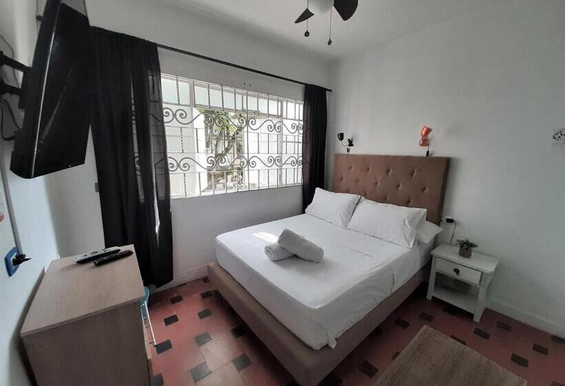 Noah Boutique Hostels Medellín