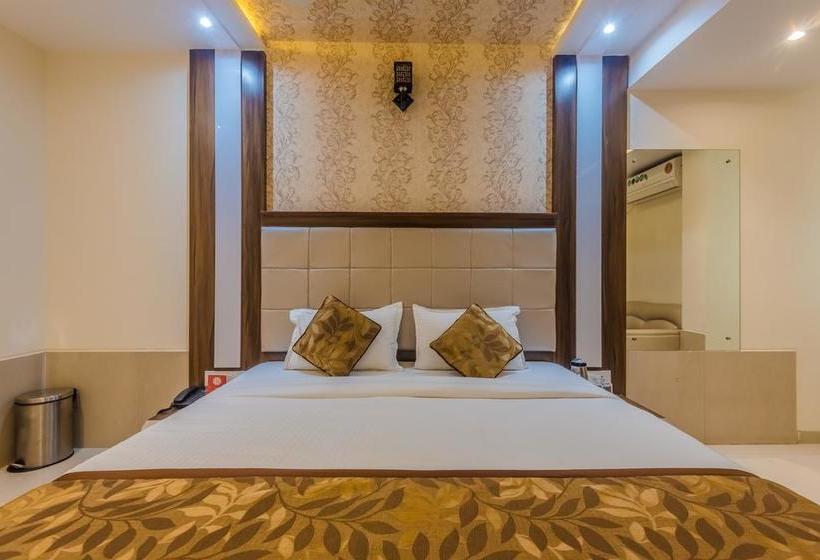 Oyo 8363 Hotel Royal Inn