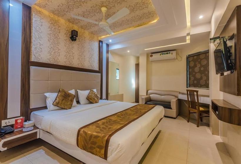 Oyo 8363 Hotel Royal Inn