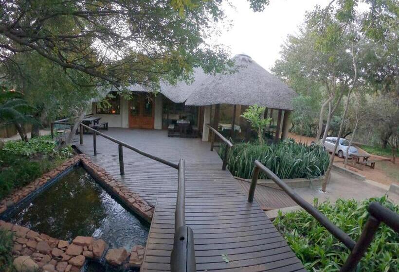 Tuskers Bush Lodge B&b