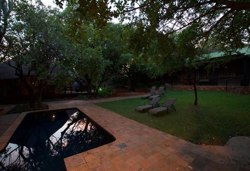 Tuskers Bush Lodge B&b