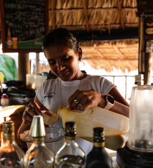 فندق صغير Mano A Mano Eco Hostal